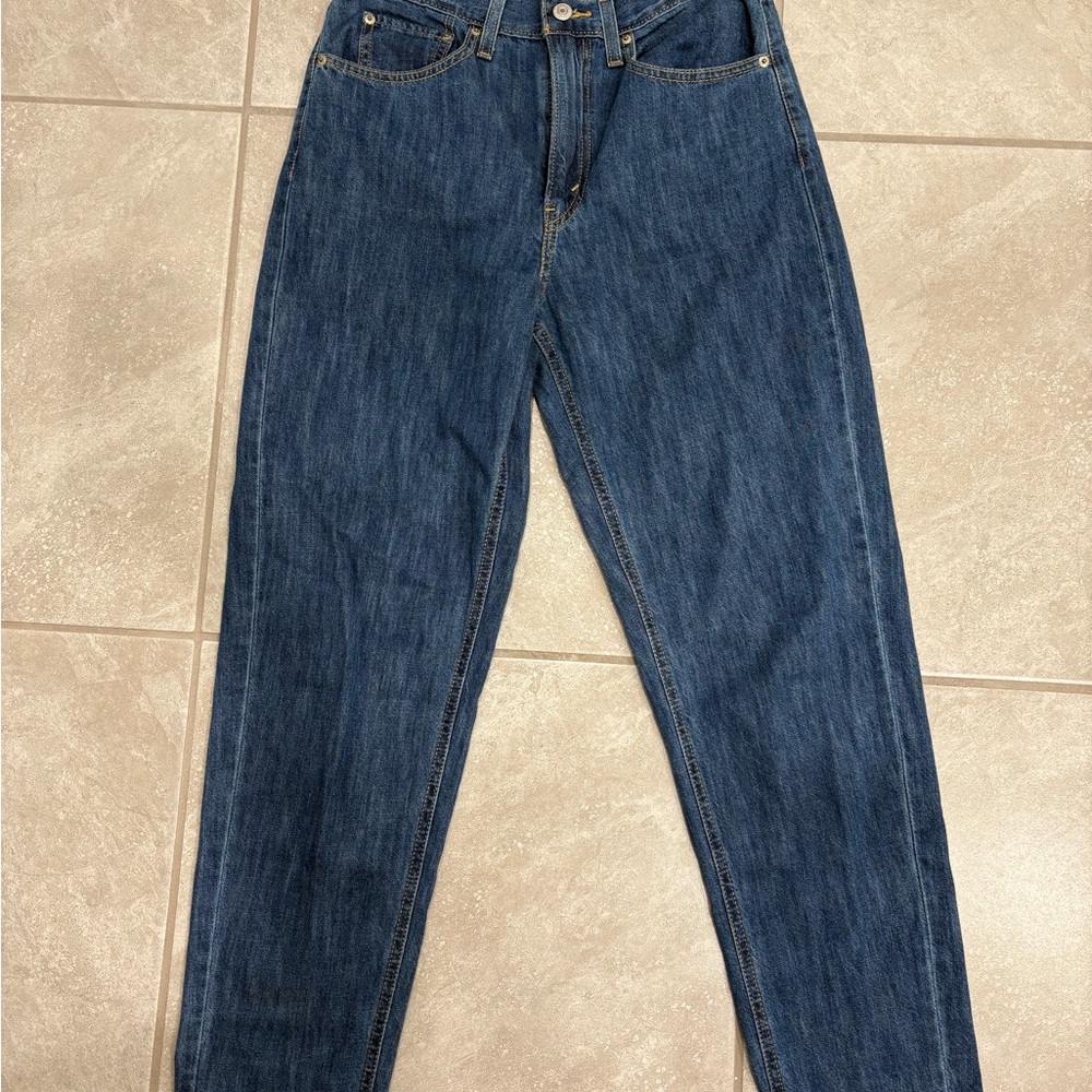 Levi’s 80 mom jeans